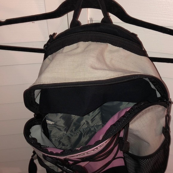 DAKINE backpack - Picture 7 of 8